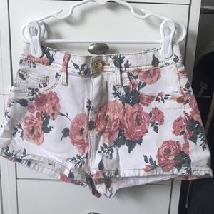 White floral print shorts